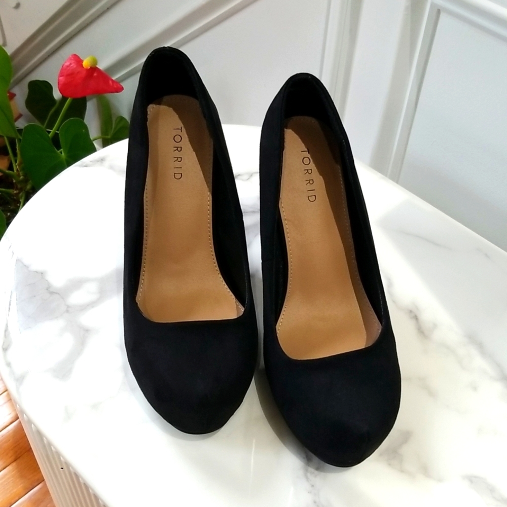TORRID Black Platform Pump